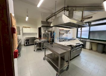 WhatsApp Image 2026-01-23 at 18.58.49 (4).jpeg - Locale Commerciale Via Sottomonte 6, Massa - foto 18