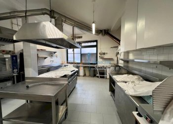 WhatsApp Image 2026-01-23 at 18.58.49.jpeg - Locale Commerciale Via Sottomonte 6, Massa - foto 19