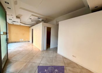 WhatsApp Image 2026-01-22 at 17.49.47 (2).jpeg - Locale Commerciale Via Maria Enriquez Agnoletti, Scandicci - foto 1