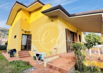 IMG_2832 3.JPG - Villa Massarosa - foto 6