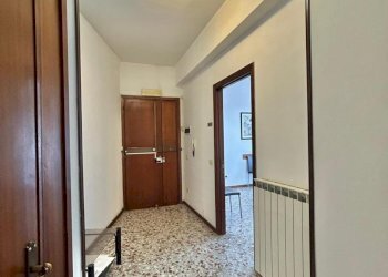 7115b027-0e94-433c-a5fd-a5d5ef7d5fab.jpg - Quadrilocale Sarzana - foto 1