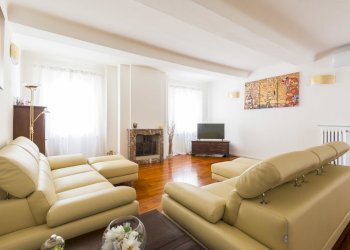 1.jpg - Appartamento Via Nazario Sauro 64, Modena (zona Circoscrizione 1) - foto 1