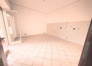 Four-room apartment Via Noviziato Casazza, Messina - photo 8