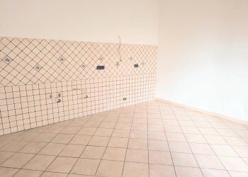 Four-room apartment Via Noviziato Casazza, Messina - photo 9