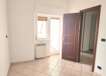 Four-room apartment Via Noviziato Casazza, Messina - photo 12