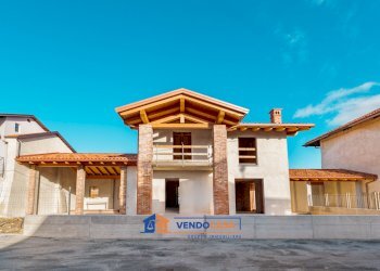 Independent house Centallo - photo 1