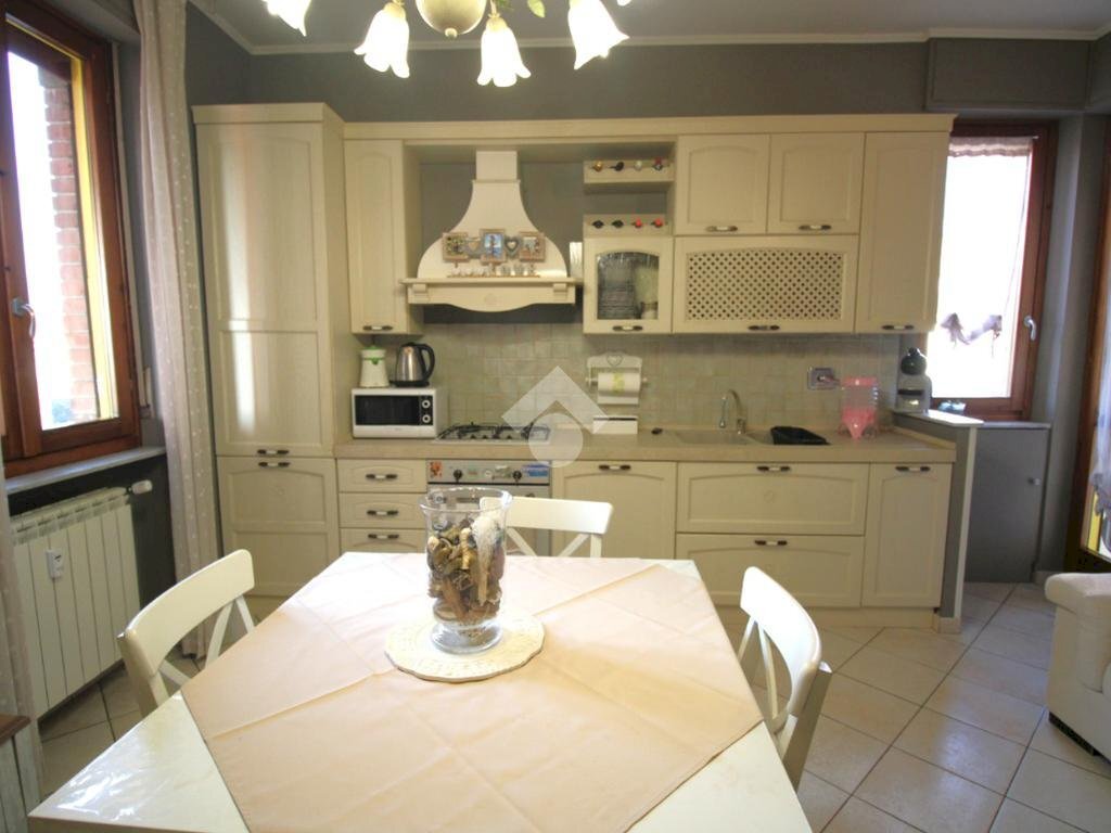 Three-room apartment Via XXIV maggio, Trofarello - photo 3