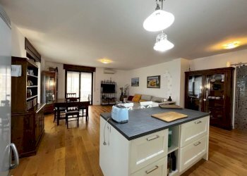 Apartment - VIA DON CALABRIA, 11, Pescantina - photo 1