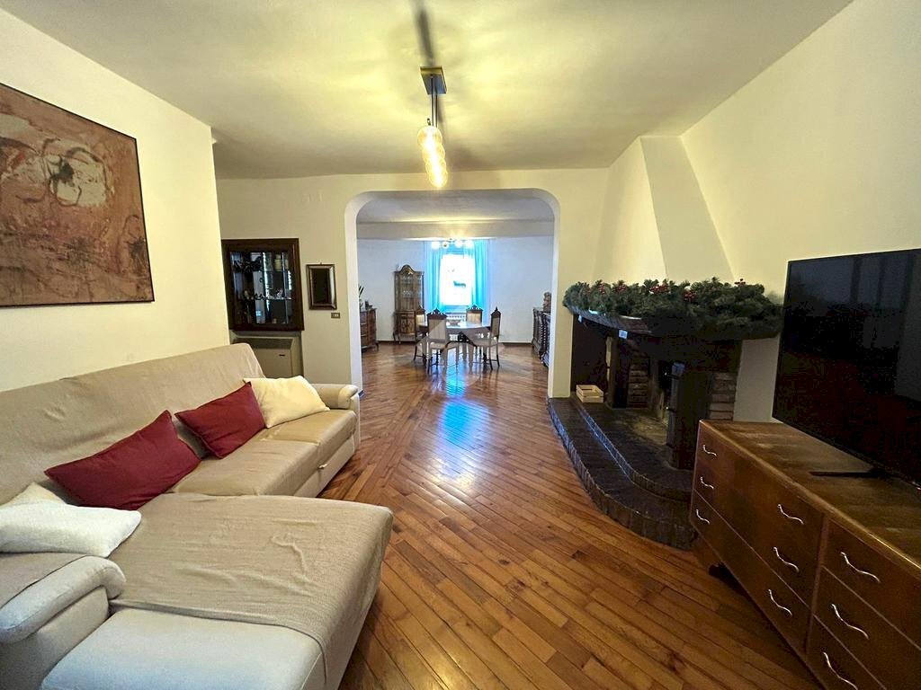 Four-room apartment Via Giardini, Pavullo nel Frignano - photo 2