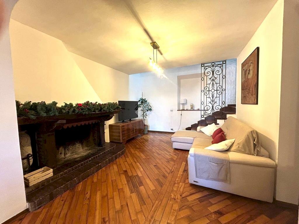 Four-room apartment Via Giardini, Pavullo nel Frignano - photo 3