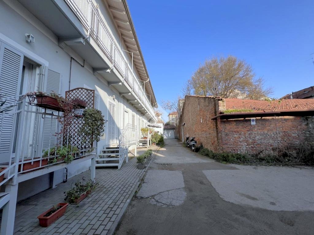 Four-room apartment Via Lodovico Montegani, Milano - photo 2