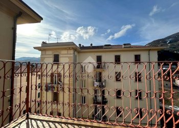 Trilocale Via Amalfi, La Spezia (zona Pegazzano) - foto 9