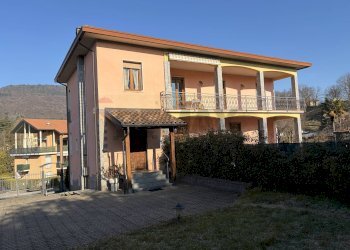 Casa all\'aperto - Casa semi indipendente VIA SALVO D'ACQUISTO
 
2, Viggiù - foto 2