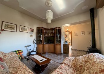 Soggiorno - Casa semi indipendente VIA SALVO D'ACQUISTO
 
2, Viggiù - foto 12