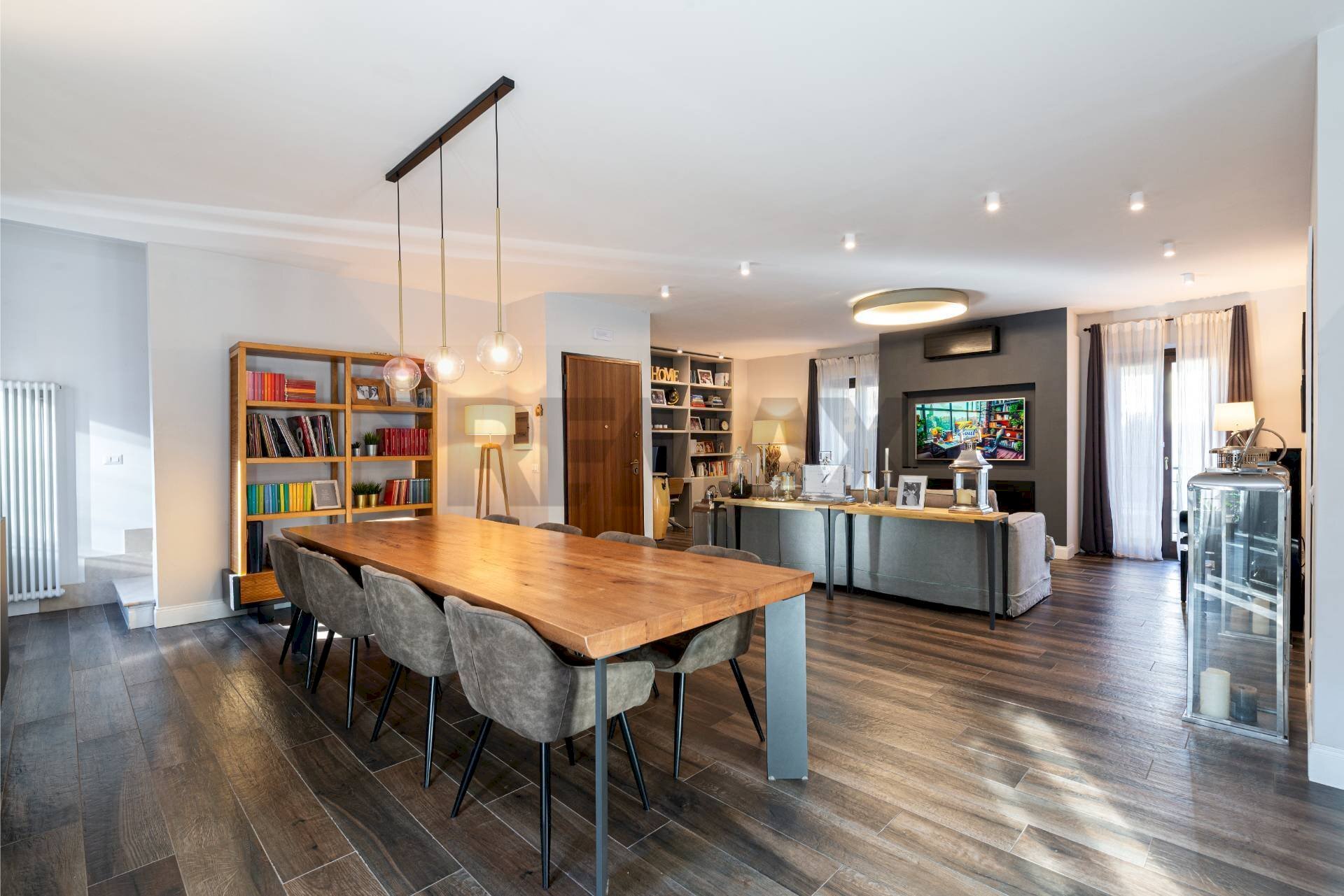 Sala da pranzo - Appartamento PIAZZA DELLA LIBERTA'
 
7, Monterotondo - foto 1