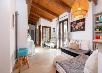 Soggiorno - Appartamento PIAZZA DELLA LIBERTA'
 
7, Monterotondo - foto 18