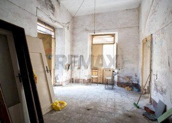 Stanza vuota - Casa indipendente Via Regina Margherita
 
10, Piedimonte Etneo - foto 6