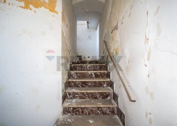 Scale - Casa indipendente Via Regina Margherita
 
10, Piedimonte Etneo - foto 8