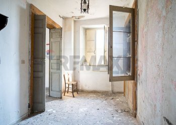 Stanza vuota - Casa indipendente Via Regina Margherita
 
10, Piedimonte Etneo - foto 10