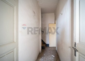 Hall / corridoio - Casa indipendente Via Regina Margherita
 
10, Piedimonte Etneo - foto 13