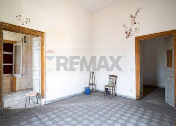 Stanza vuota - Casa indipendente Via Regina Margherita
 
10, Piedimonte Etneo - foto 14