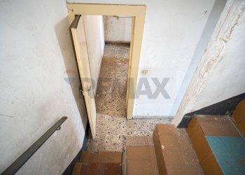 Scale - Casa indipendente Via Regina Margherita
 
10, Piedimonte Etneo - foto 22