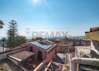 Edificio all\'aperto - Casa indipendente Via Regina Margherita
 
10, Piedimonte Etneo - foto 32