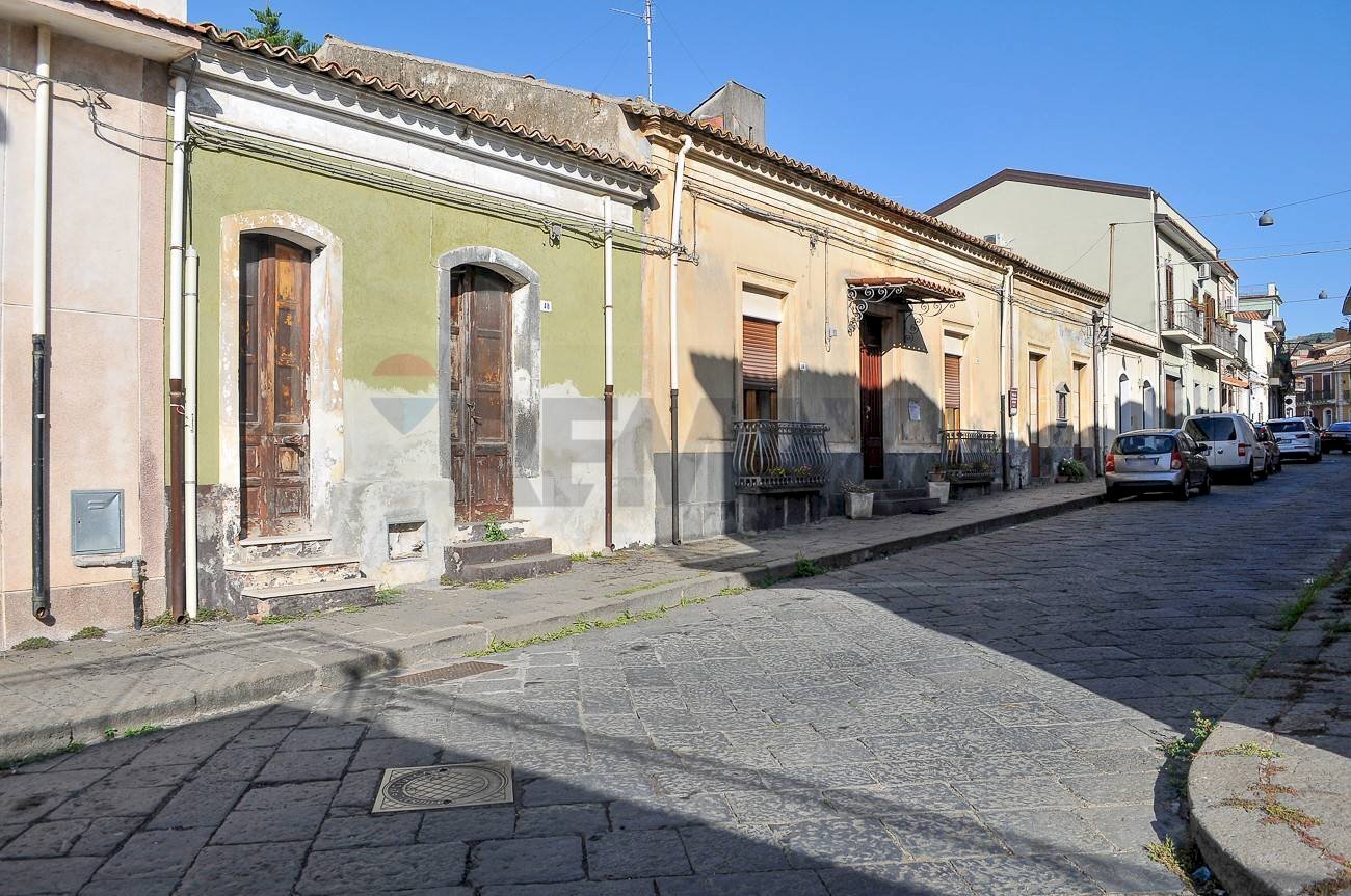 Edificio all\'aperto - Independent house Via Pantano
48, Piedimonte Etneo - photo 3