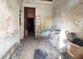 Stanza vuota - Casa indipendente Via Pantano
 
48, Piedimonte Etneo - foto 4