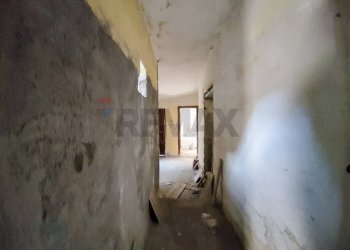 Hall / corridoio - Casa indipendente Via Pantano
 
48, Piedimonte Etneo - foto 15