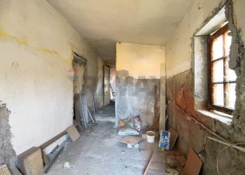 Stanza vuota - Casa indipendente Via Pantano
 
48, Piedimonte Etneo - foto 17