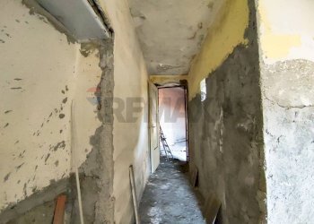 Hall / corridoio - Casa indipendente Via Pantano
 
48, Piedimonte Etneo - foto 18