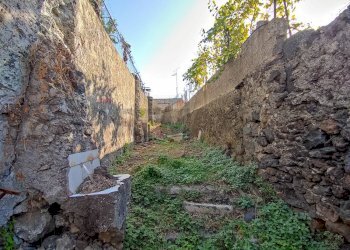 Giardino - Casa indipendente Via Pantano
 
48, Piedimonte Etneo - foto 26