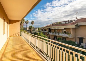 Balcone - Appartamento Via Salvatore Quasimodo
 
2, Catania - foto 19