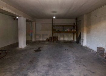 Parcheggio - Appartamento Via Salvatore Quasimodo
 
2, Catania - foto 33