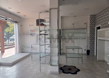 Bagno - Commercial Premises Via IV Novembre
 
20, San Giovanni la Punta - photo 6