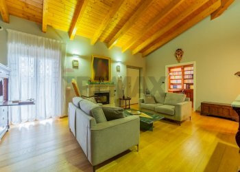 Soggiorno - Casa semi indipendente via civitatomassa
 
32, L'Aquila - foto 6