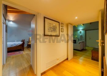 Hall / corridoio - Casa semi indipendente via civitatomassa
 
32, L'Aquila - foto 15