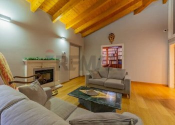 Soggiorno - Semi-detached house via civitatomassa
 
32, L'Aquila - photo 6