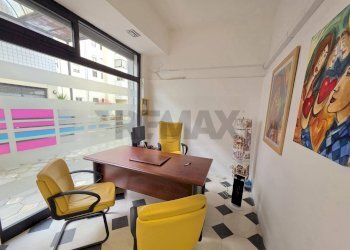 Ufficio - Commercial Premises Via Giuseppe Verdi
 
82, Rende - photo 3