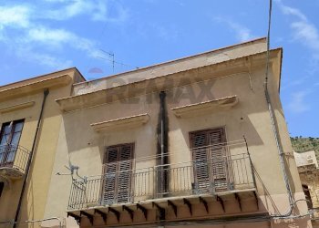 Edificio all\'aperto - Casa indipendente Via Madonne Delle Grazie
 
19, Castellammare del Golfo - foto 4