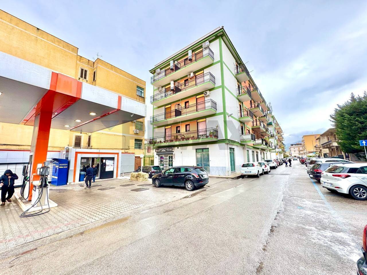 Edificio all\'aperto - Commercial Premises Corso Italia
 
73, Carini - photo 2
