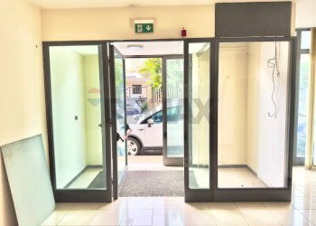 Ricezione / Lobby - Commercial Premises Corso Italia
 
73, Carini - photo 12