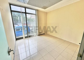 Stanza vuota - Commercial Premises Corso Italia
 
73, Carini - photo 15