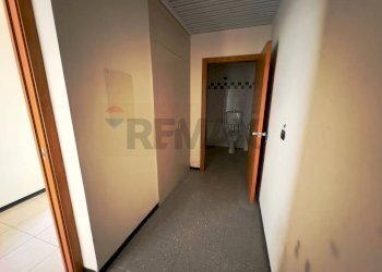 Hall / corridoio - Commercial Premises Corso Italia
 
73, Carini - photo 19