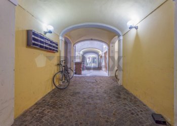 Hall / corridoio - Bilocale Via Roma
 
51, Reggio nell'Emilia - foto 2