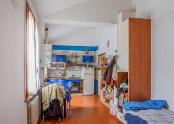 Camera / camera da letto - Bilocale Via Roma
 
51, Reggio nell'Emilia - foto 8