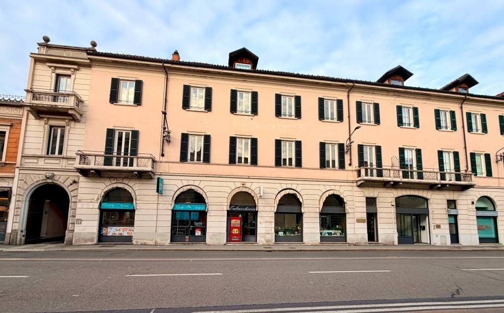 Facciata - Stabile - Palazzo via Luigi Sacco, 4, Varese - foto 2