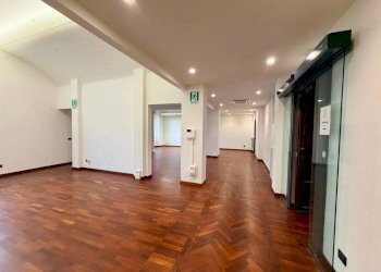 Salone - Stabile - Palazzo via Luigi Sacco, 4, Varese - foto 6