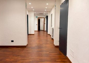 Corridoio - Stable - Palace via Luigi Sacco, 4, Varese - photo 19